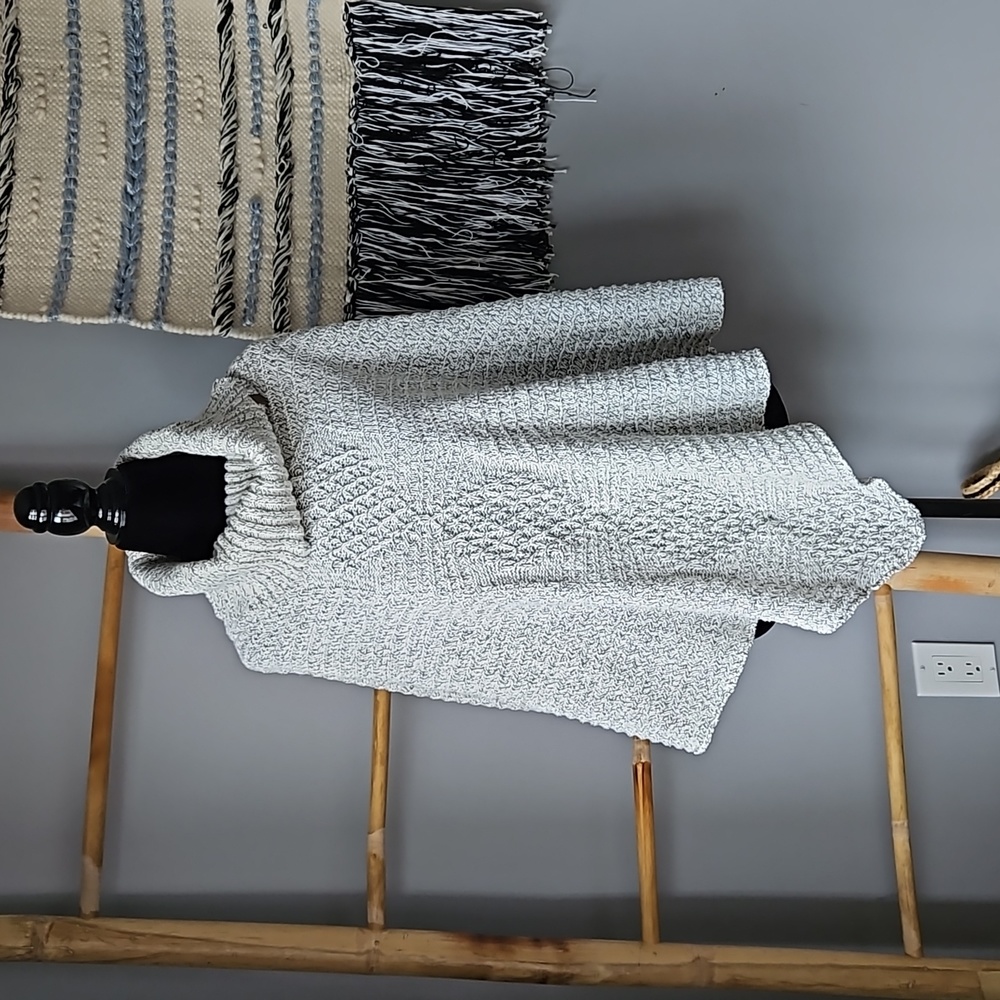 Roots Gray and White Cable Knit Turtleneck Poncho- OS